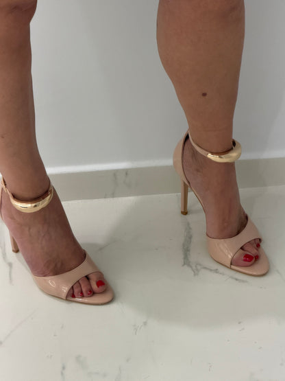 Jeweled pumps