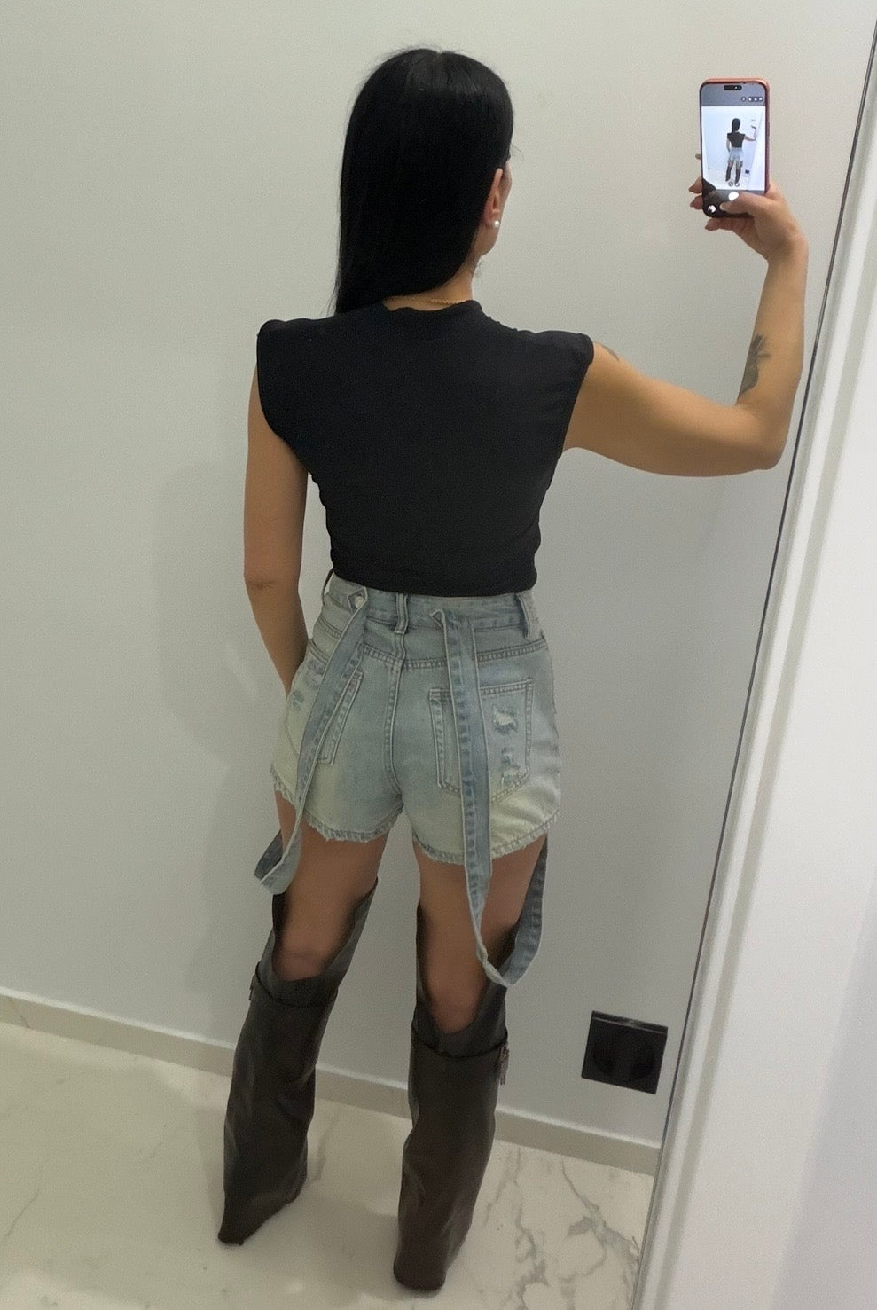 Body U