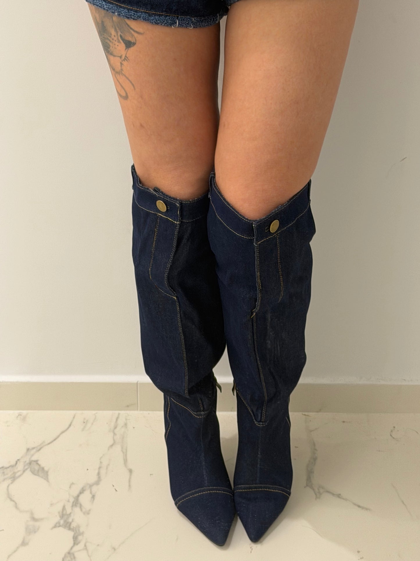 Slouchy boot