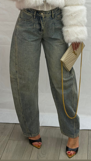 Barrel jeans