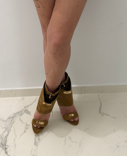 Manu Sandals