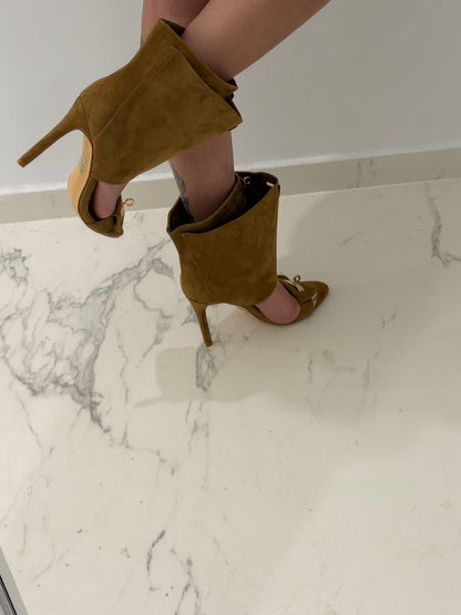 Manu Sandals