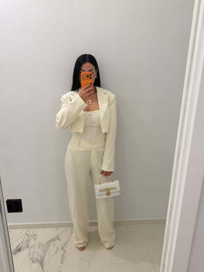 Ambra Suit