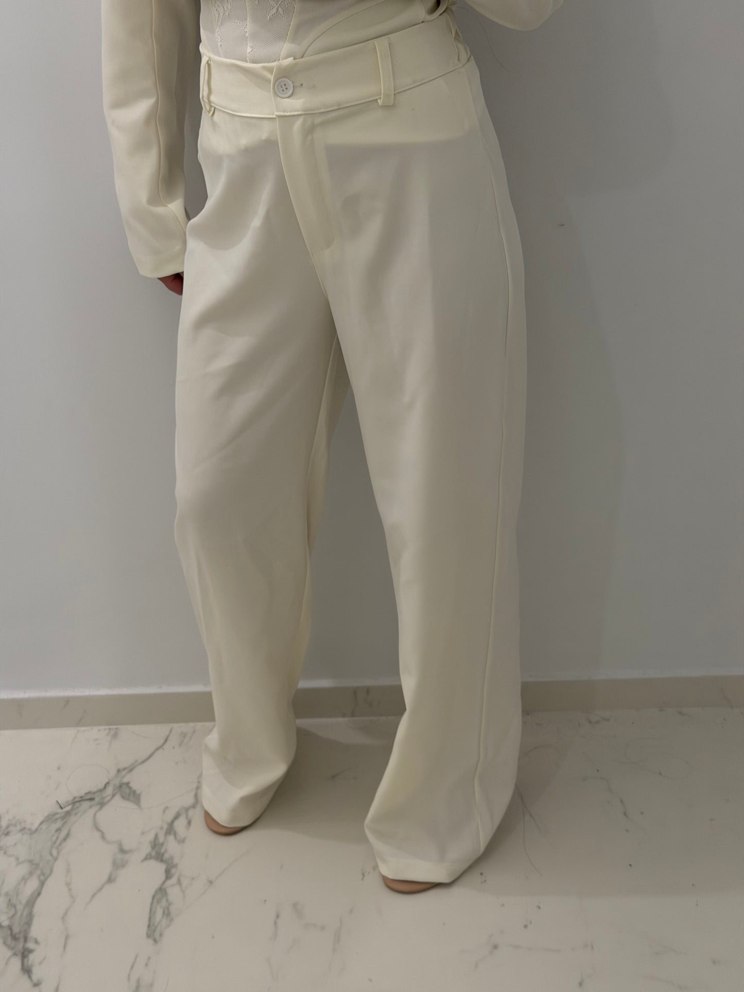 Ambra Suit