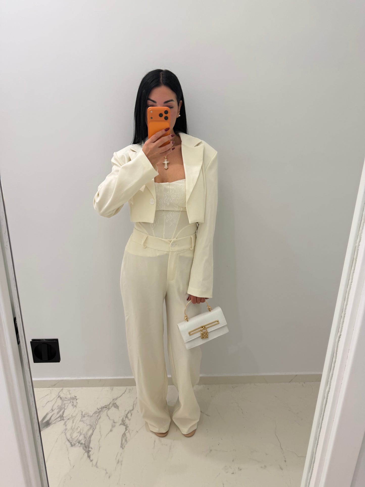 Ambra Suit