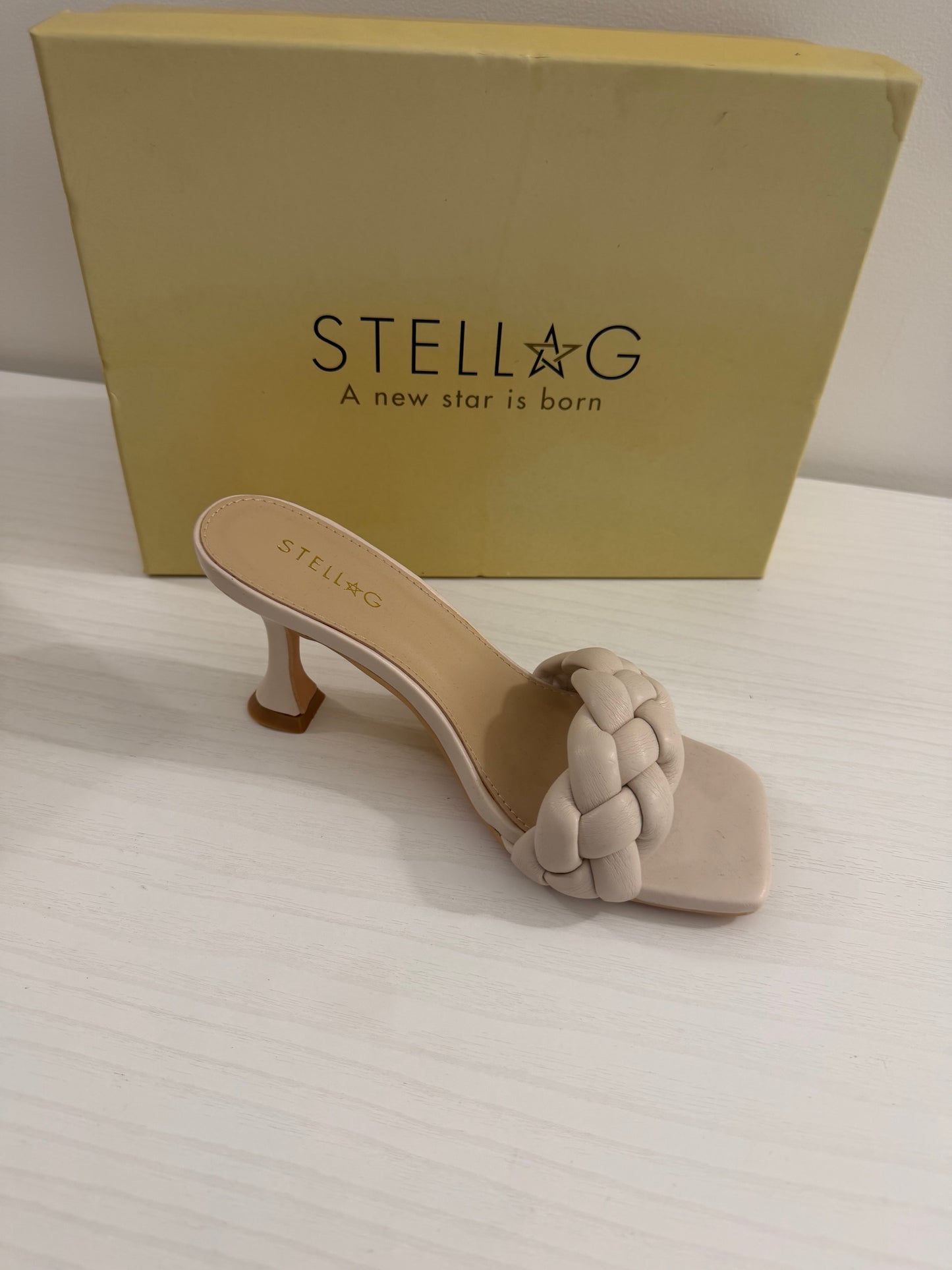 Sandali stella